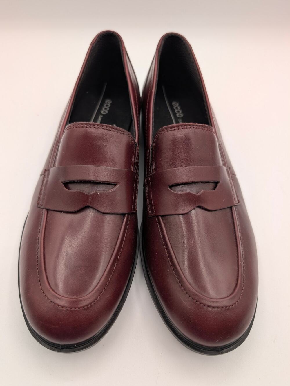 ECCO Oxblood Leather Penny Loafers Moc Toe Women's Size 38 US 7 - 7.5